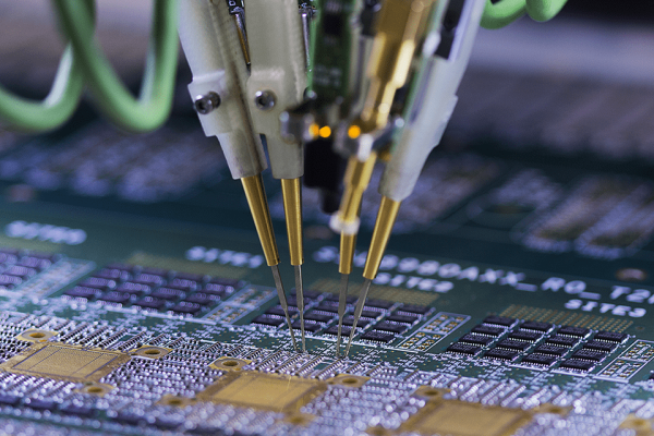 PCBA加工厂飞针测试与测试架选择指南：高效生产从精准测试开始